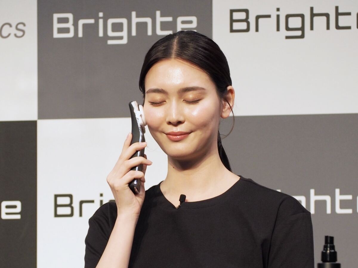 新美容家電ブランド「Brighte」から美顔器が登場! サロン級の機能の