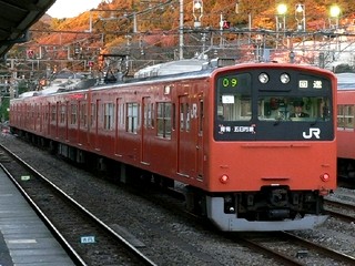 ラストラン「中央線201系」 - 新宿駅で記念グッズ販売店を臨時オープン