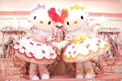 東京都・サンリオピューロランドでハローキティ生誕40周年記念の新