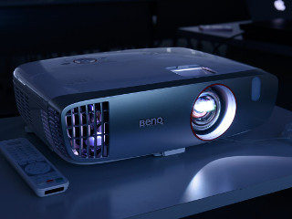 狭い部屋でもゲームを大画面で楽しみたい! - ホームシアター