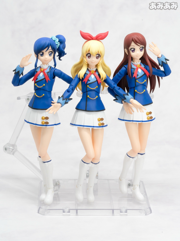 S.H.フィギュアーツ『アイカツ！』 星宮いちご(冬制服ver.)/霧矢あおい