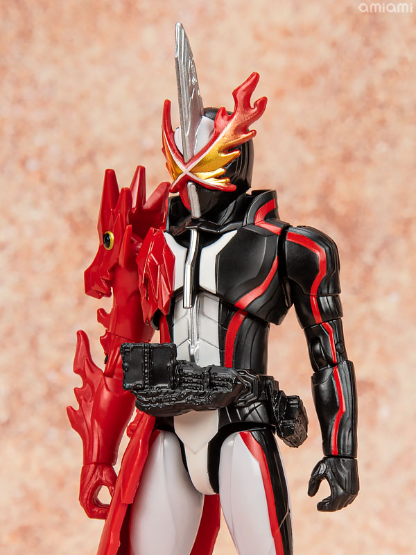 フォトレビュー】RKFシリーズ『仮面ライダーセイバー』仮面ライダー