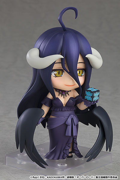 アニメ『オーバーロード』より、「漆黒の英雄 モモン」と「アルベド