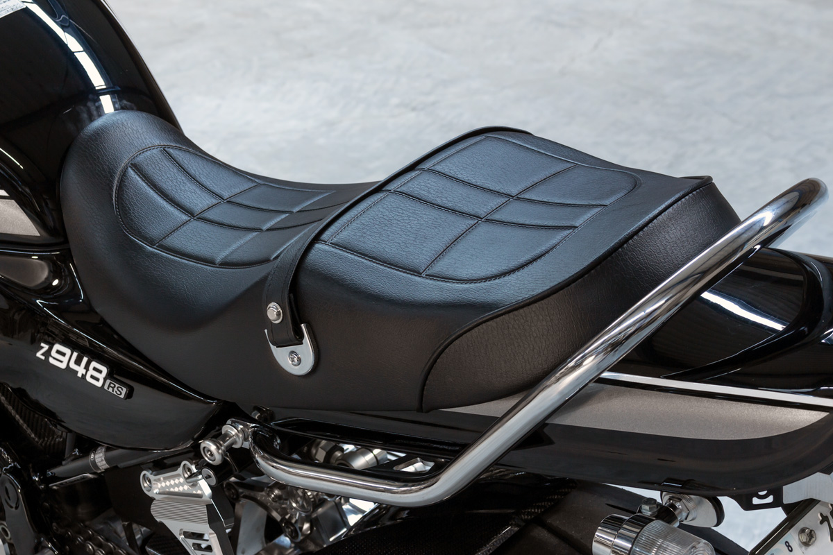 Z900RS専用 ARCHIシートASSY Z1/Z2タイプの開発 - バイクマン ニュース