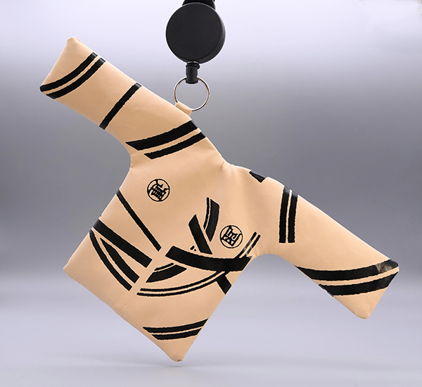 ゴールデンカムイ』から尾形百之助の顔をダイナミックに配置した