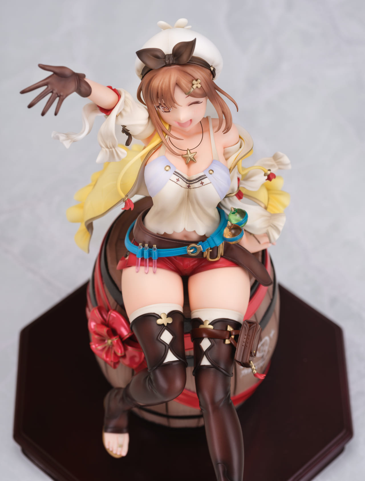 ライザのアトリエ』の「ライザ」7分の1スケールフィギュアが予約受付開始