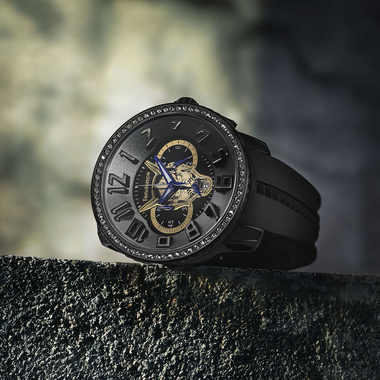 龍が如く』「真島吾朗」をイメージした時計がスイスの「Tendence