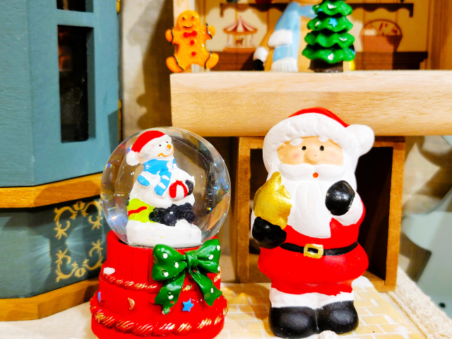 クリスマスの思い出に♪キラキラスノードームを作るワークショップが