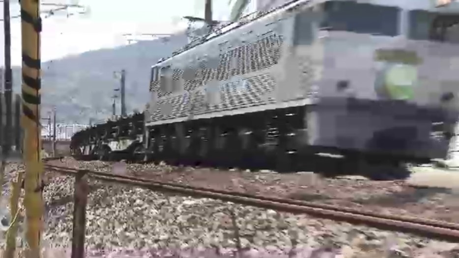 新幹線用「長さ150mのレール」 北九州市から北海道まで鉄道輸送 これ