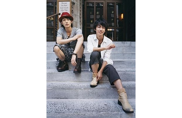 画像1 / 2＞三浦春馬＆佐藤健のリアル素顔が見られる“2人旅”DVDが登場