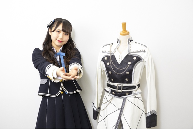 NMB48 衣装図鑑】『欲望者』山本彩着用/『絶滅黒髪少女』小嶋花梨着用