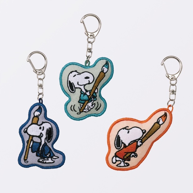 和テイストのスヌーピーグッズが“北斎展”で限定発売！ダイカットポーチ