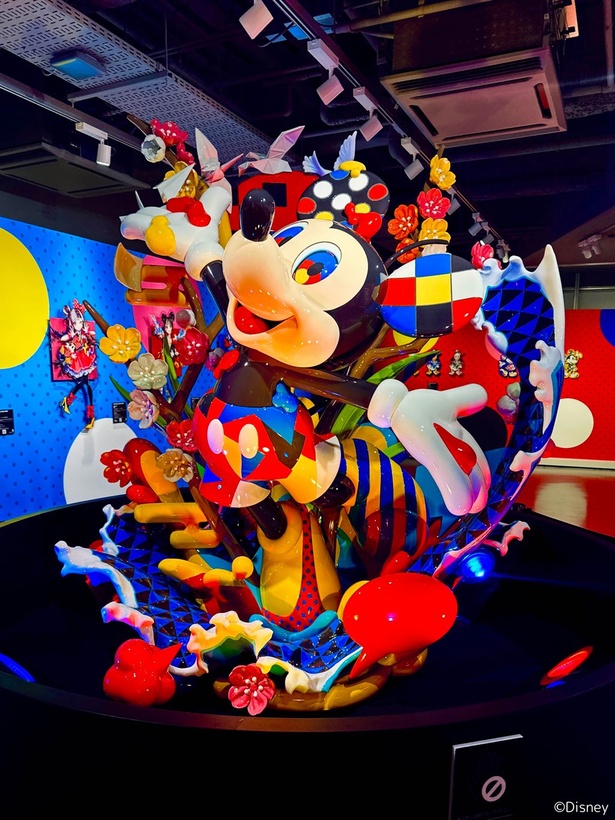 Mika Pikazoが描くディズニーの新世界！渋谷TSUTAYAでPOP-UP STORE開催