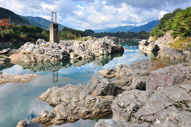 シラスウナギ漁」の幻想的な眺め！ 吉野川の冬から春、深夜の風物詩