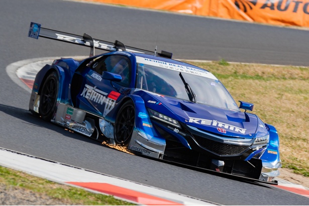 逆襲のホンダ！SUPER GT開幕戦で昨年の悪夢を払拭｜ウォーカープラス