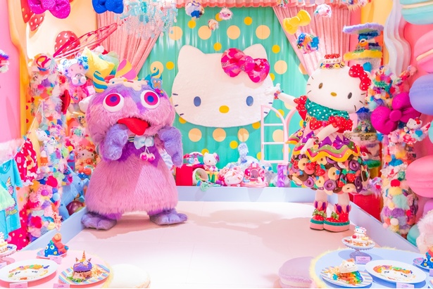 ハローキティと原宿のKAWAII MONSTER CAFEが限定コラボ！｜ウォーカー