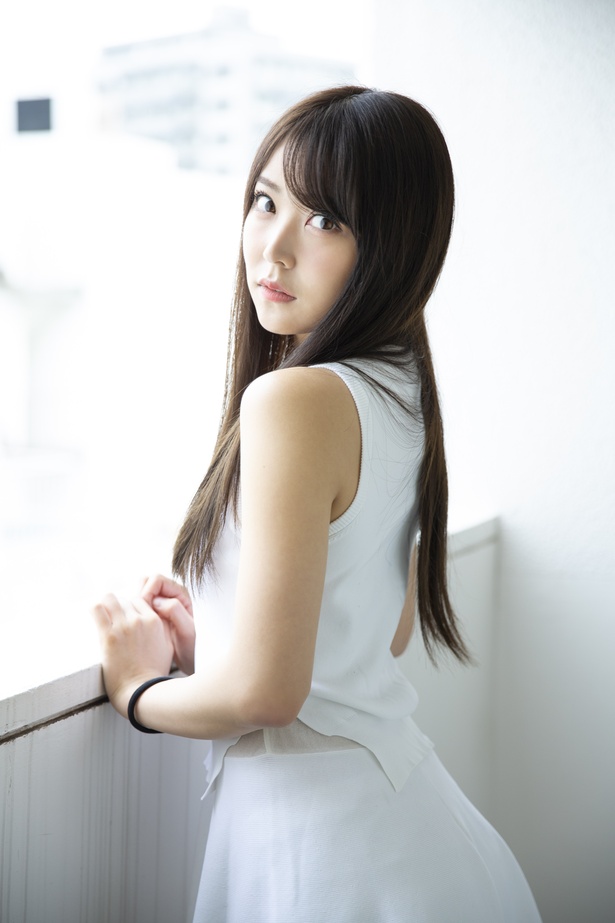 白間美瑠(NMB48) 「メンバーにも笑顔になってもらいたい」初写真集に