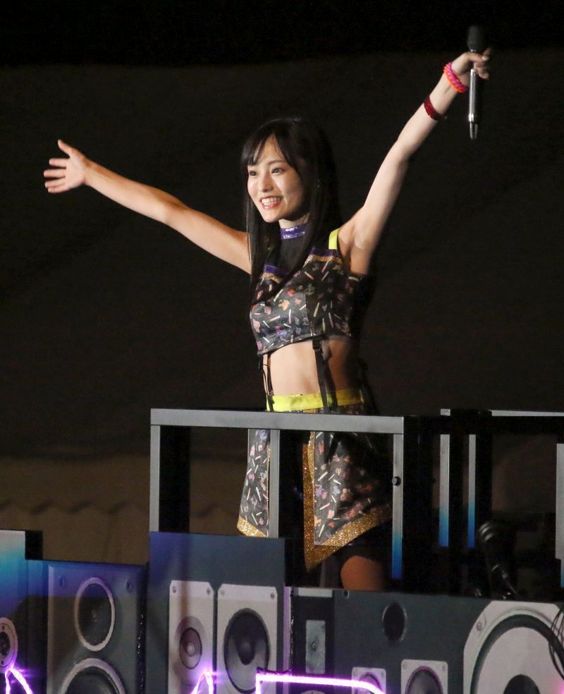 山本彩・涙の卒業コンサート「NMB48にすべてをささげて生きてきました