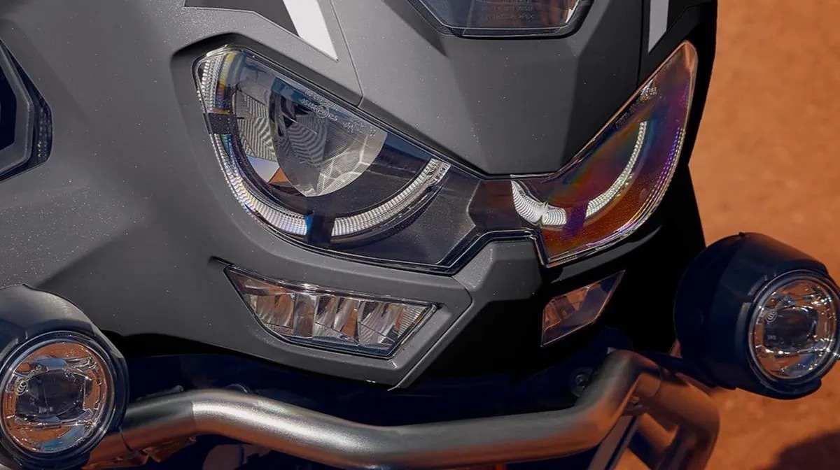 受注限定】ホンダ王者「アフリカツイン」に渋すぎる特別カラーが登場