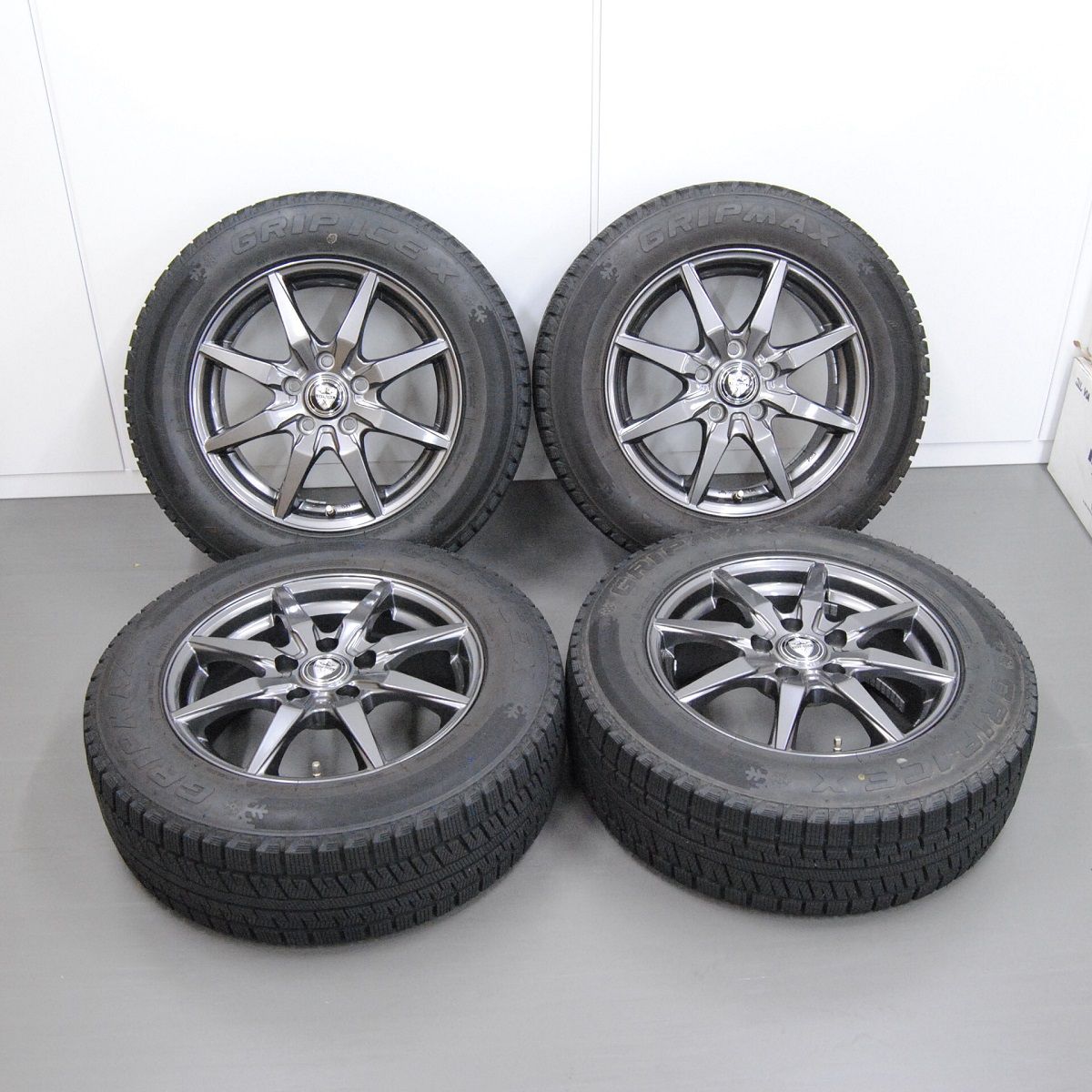 スタッドレスタイヤホイールセット