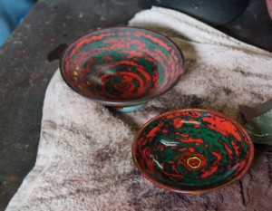 漆を重ねて彫刻する仙台堆朱作家·南一徳さん／宮城県仙台市 - NIHONMONO