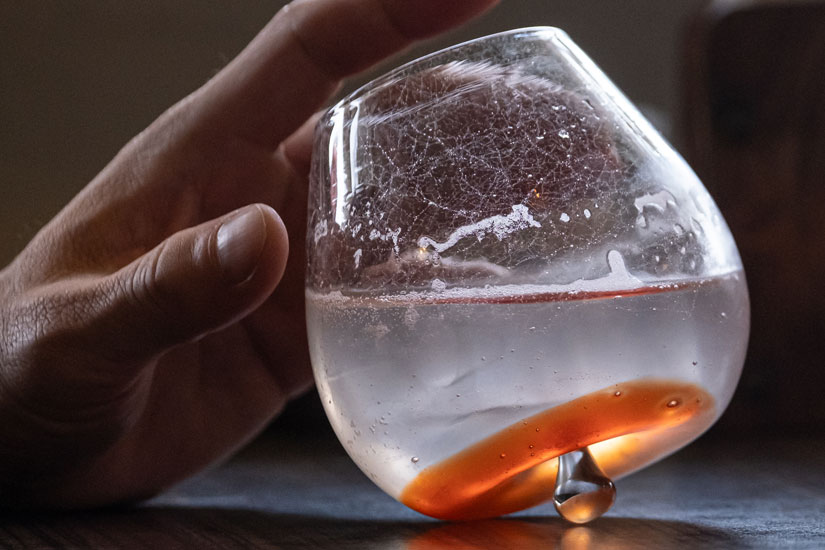 ENTRO glass studio 」光と影が映すガラス工芸の世界／沖縄県名護市