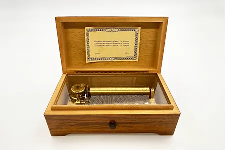 東大阪市の骨董品・美術品買取なら日晃堂｜確かな目利きで高価買取