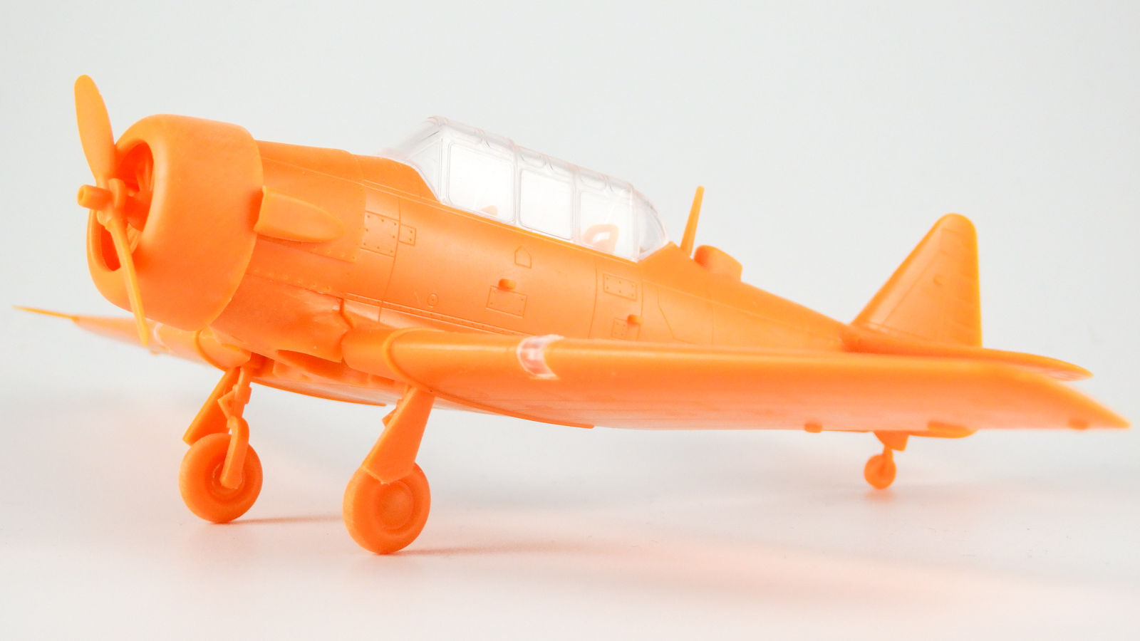 オレンジ色のニクいやつ。ベストセラー練習機のベストキット