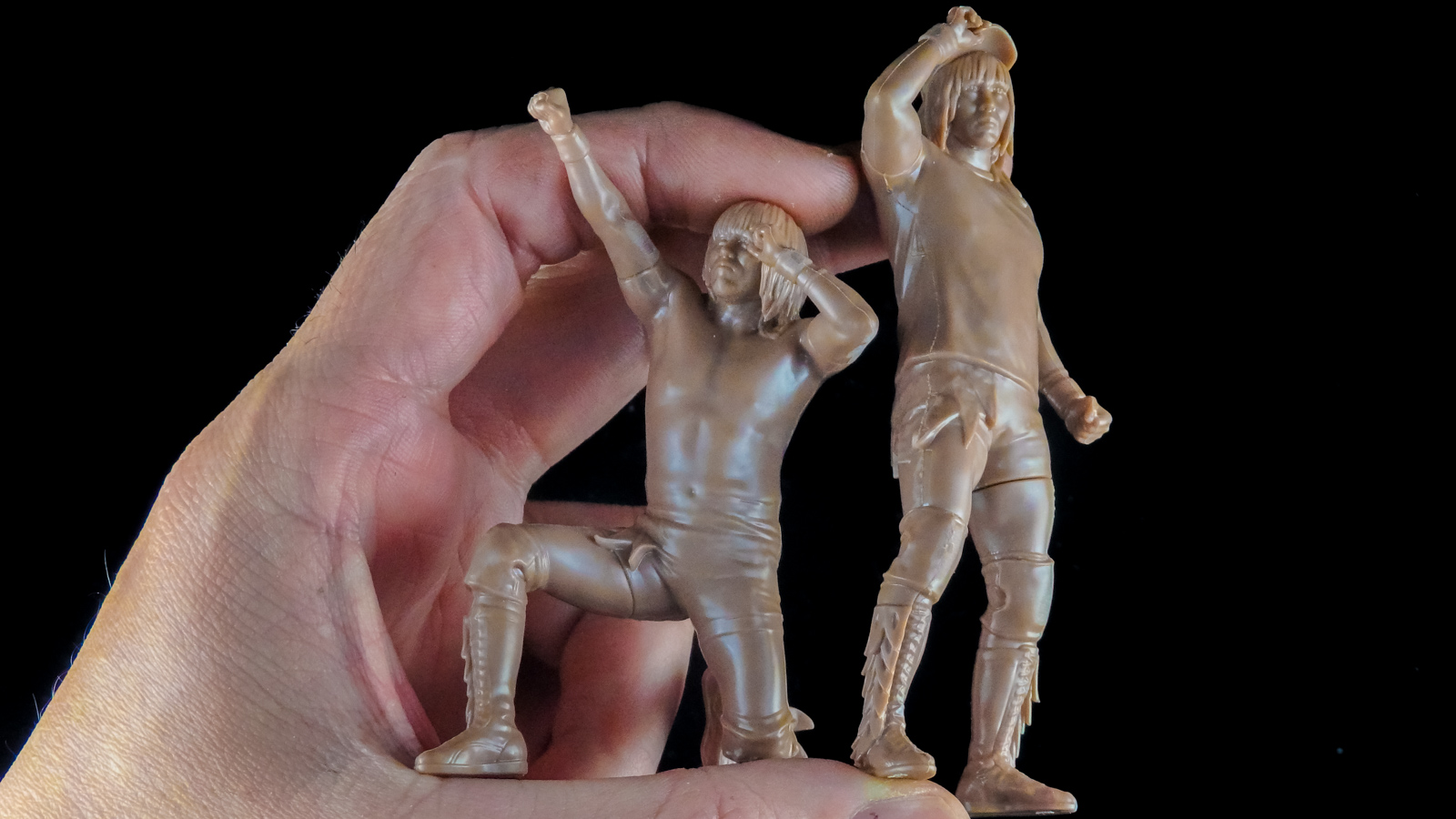 内藤哲也のプラモデルをあの3色で塗った俺、原始の叫びにノックアウト