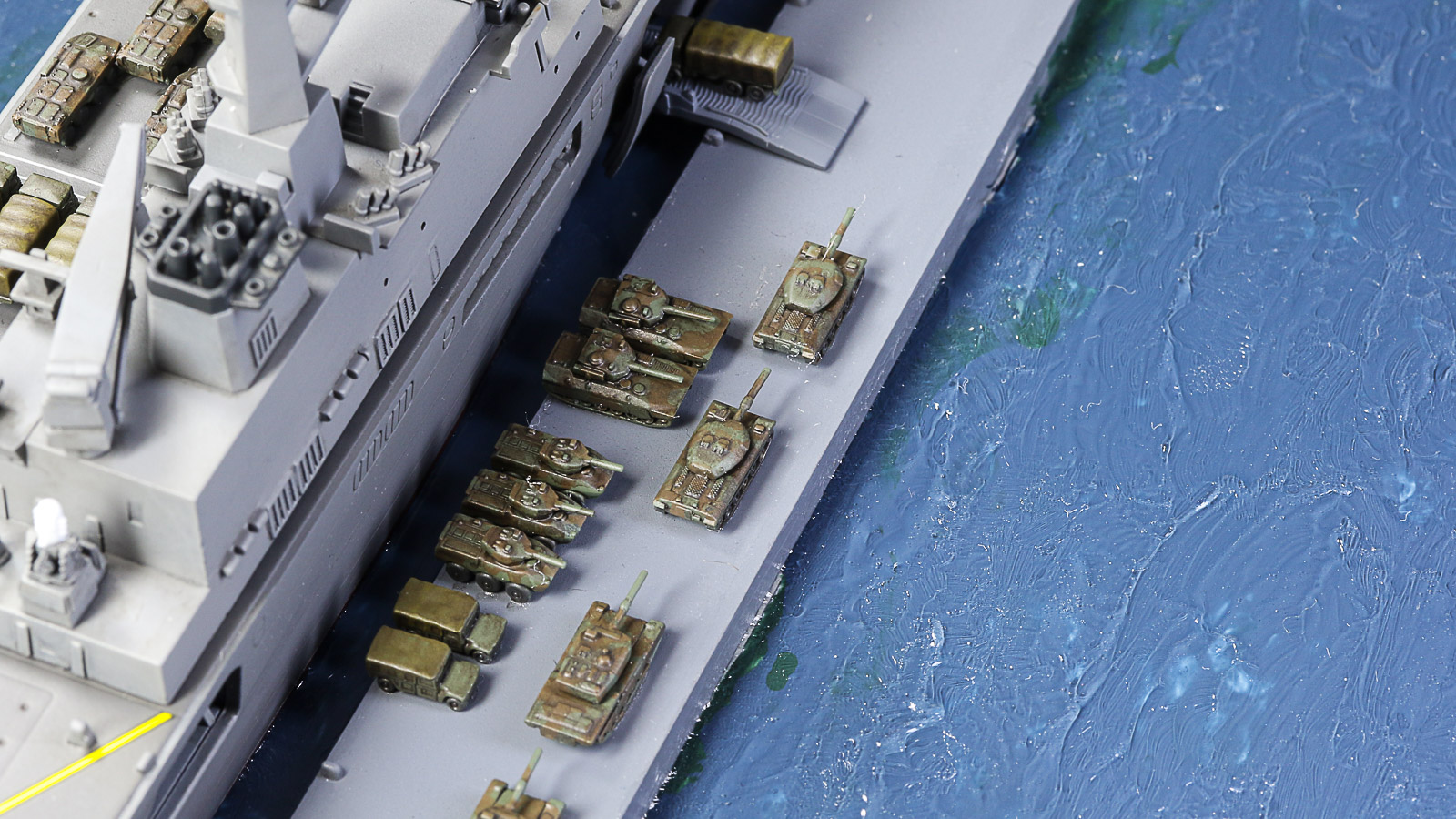 ひと箱で満腹フネモケイ！！タミヤが魅せる埠頭の景色／「タミヤ 1/700