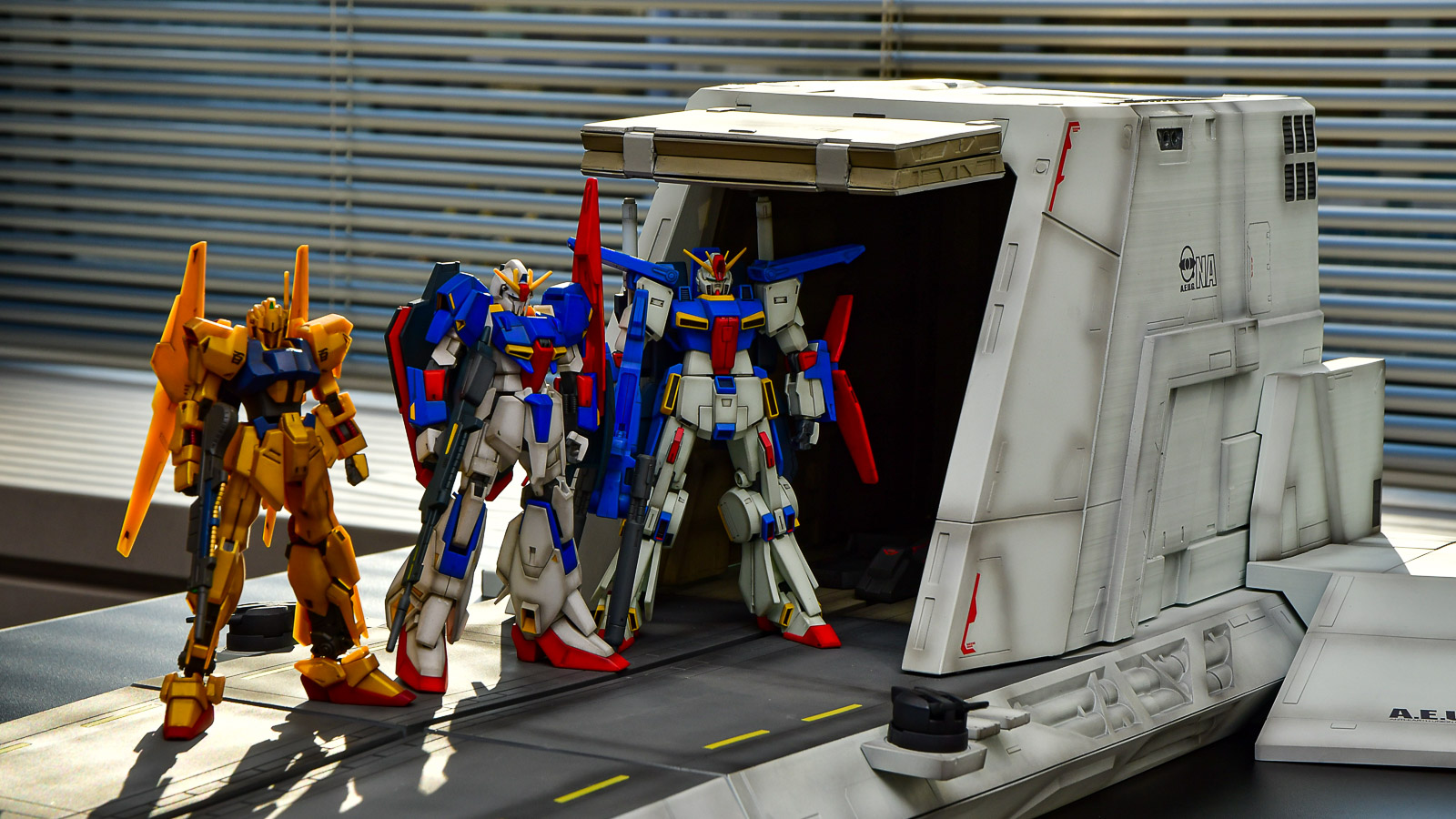 規格外のインパクト！！ メガハウスがやってのけた夢の通り道。「1/144