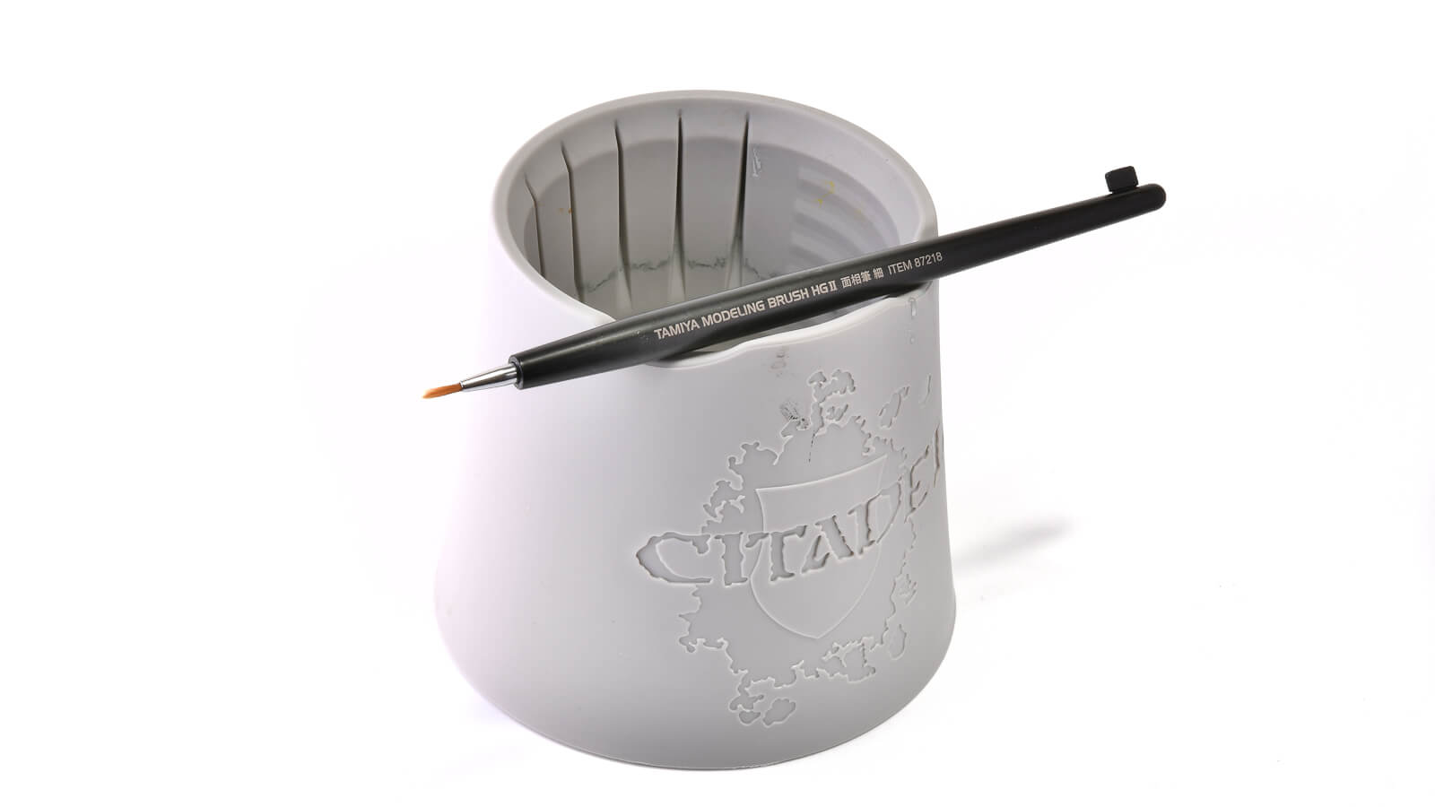 あなたのお気に入りの筆も長持ちする！「シタデルのウォーターポット