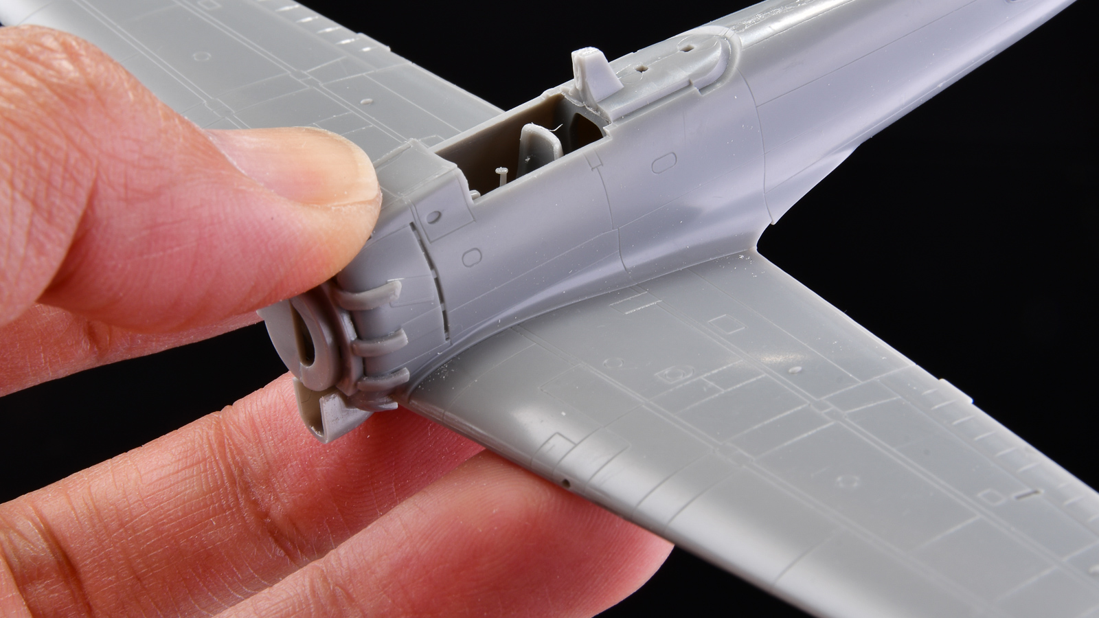 お正月気分から優しく浮上させてくれるハセガワの定番飛行機模型