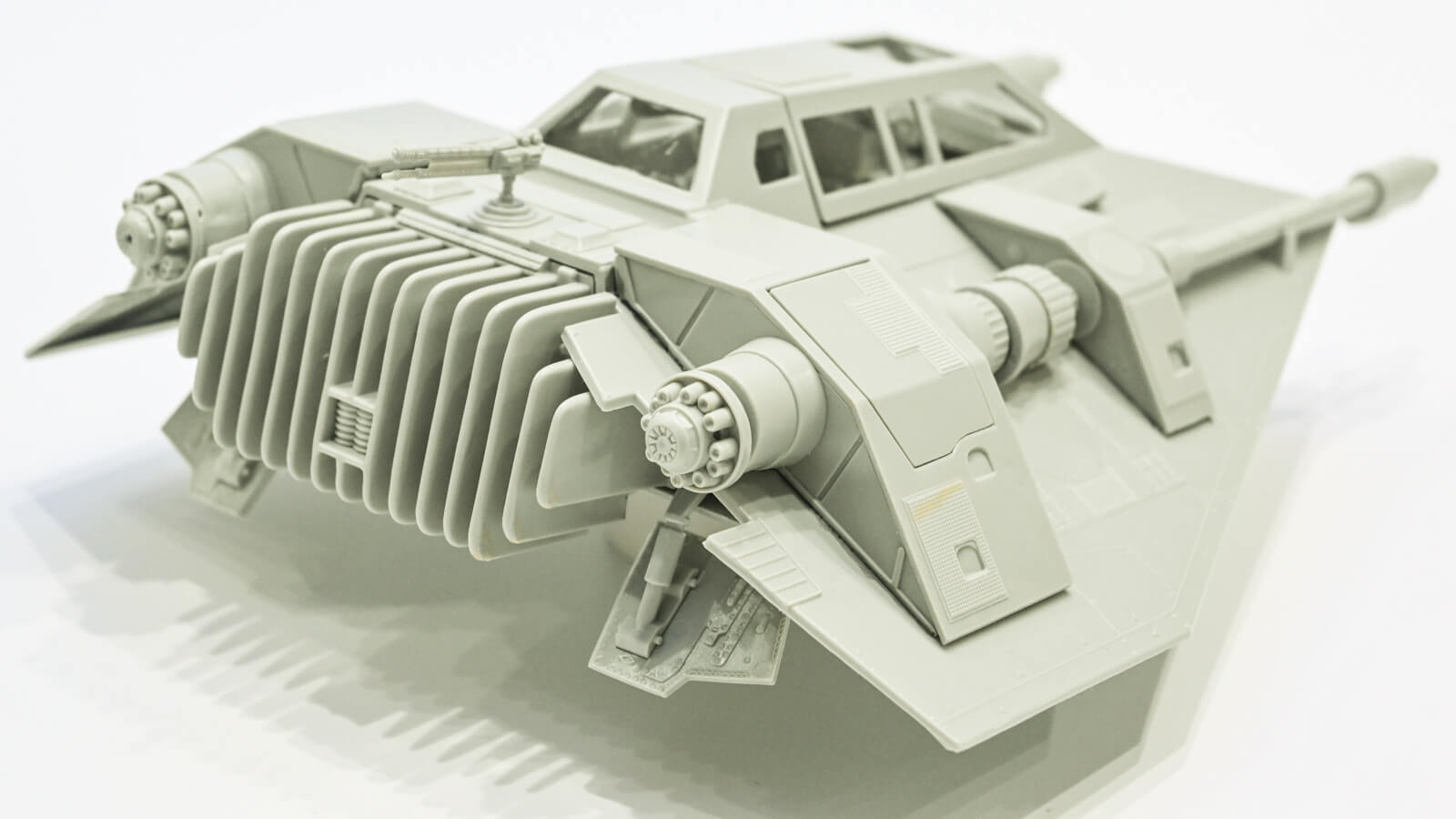 記念日には当時のスター・ウォーズに想いを馳せて／古老のスノー