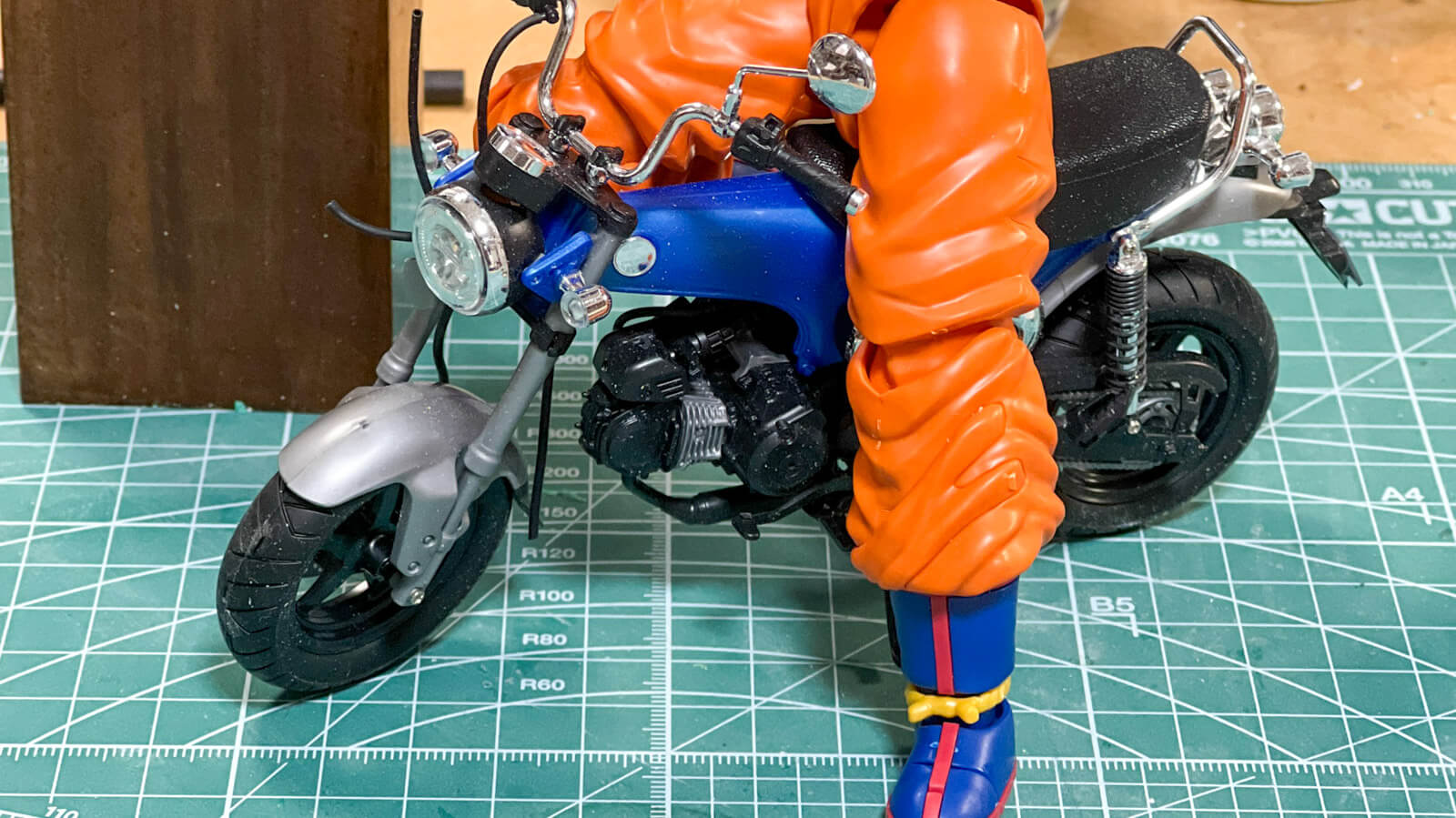 バイクのプラモに悟空を乗せる！／プラモで遊んで修行をした話