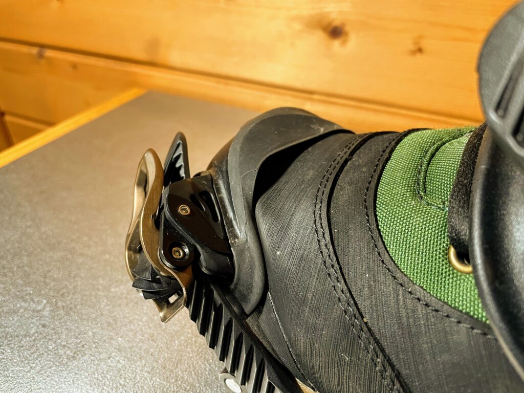 最高のフィッティングを求めてトゥストラップを交換した話【Burton