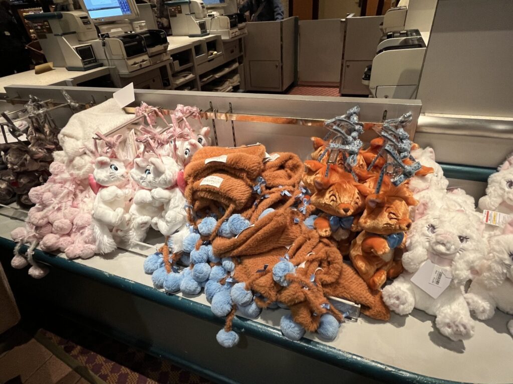 新作】ディズニーグッズが可愛すぎる♡マリーちゃんまとめ ୨୧ | No