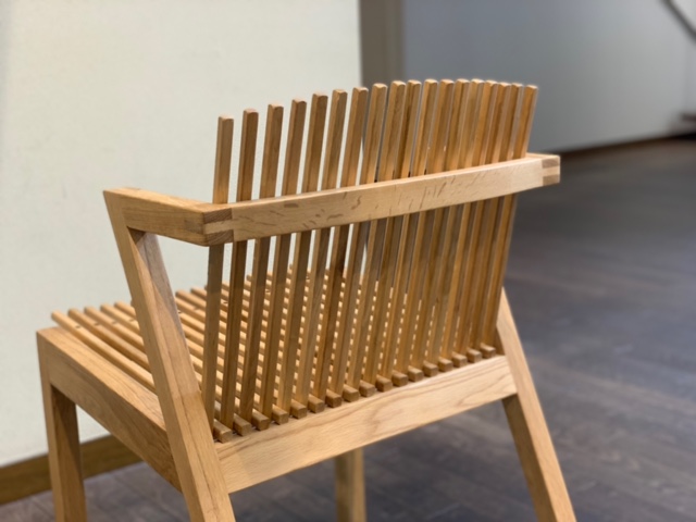 チェアのご紹介】人気の木製スピンドルチェアを3点ご紹介いたします