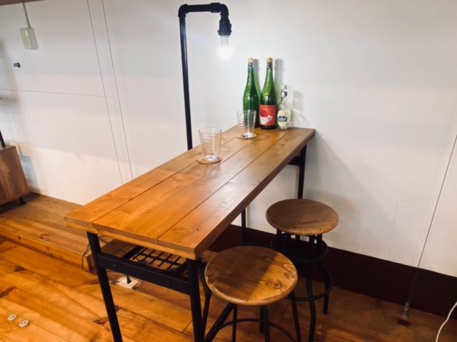 非日常を味わえるお洒落なカウンターテーブル - スタッフブログ