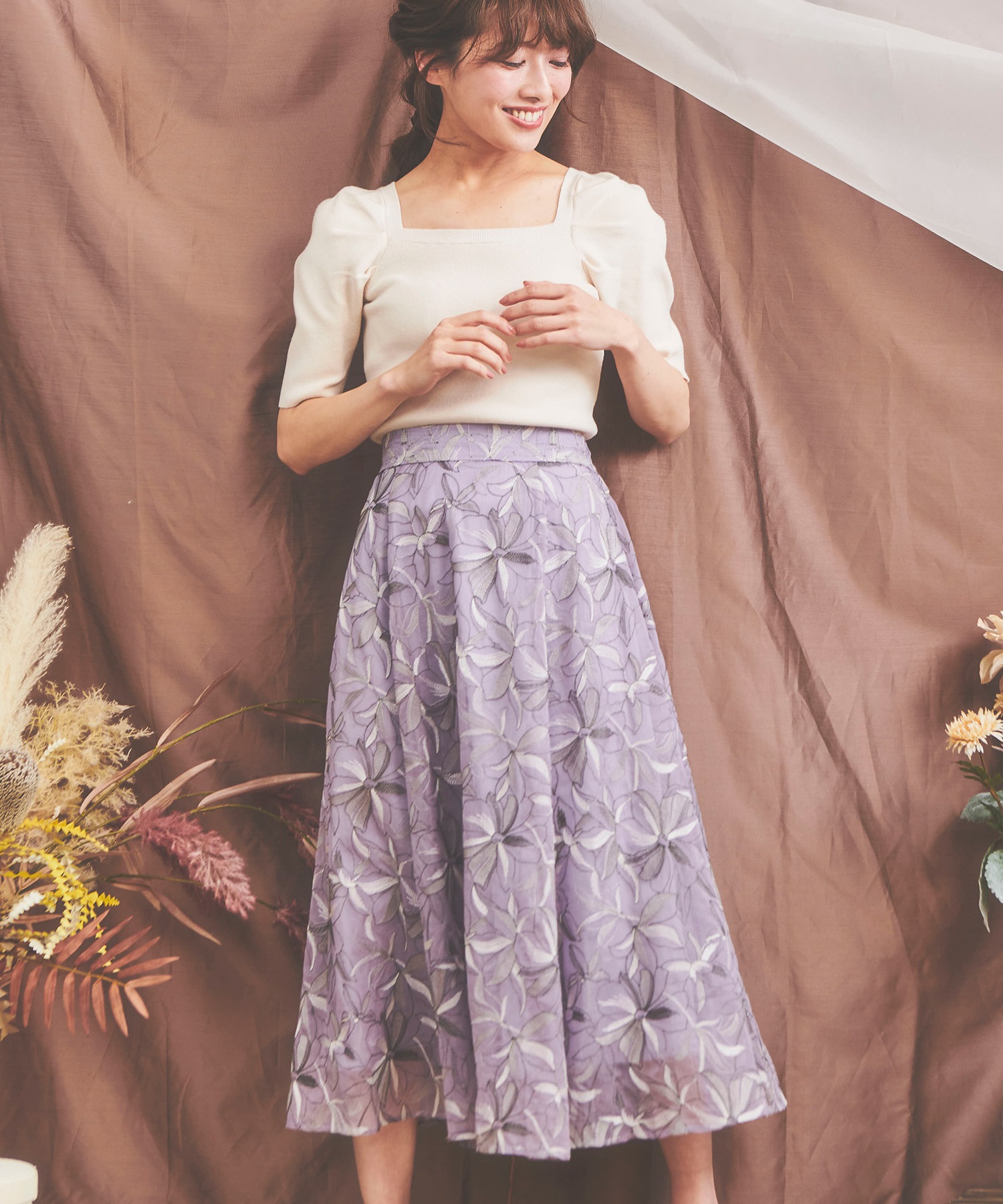 楊柳刺繍スカート | フレアスカート | NOELA OFFICIAL WEB STORE