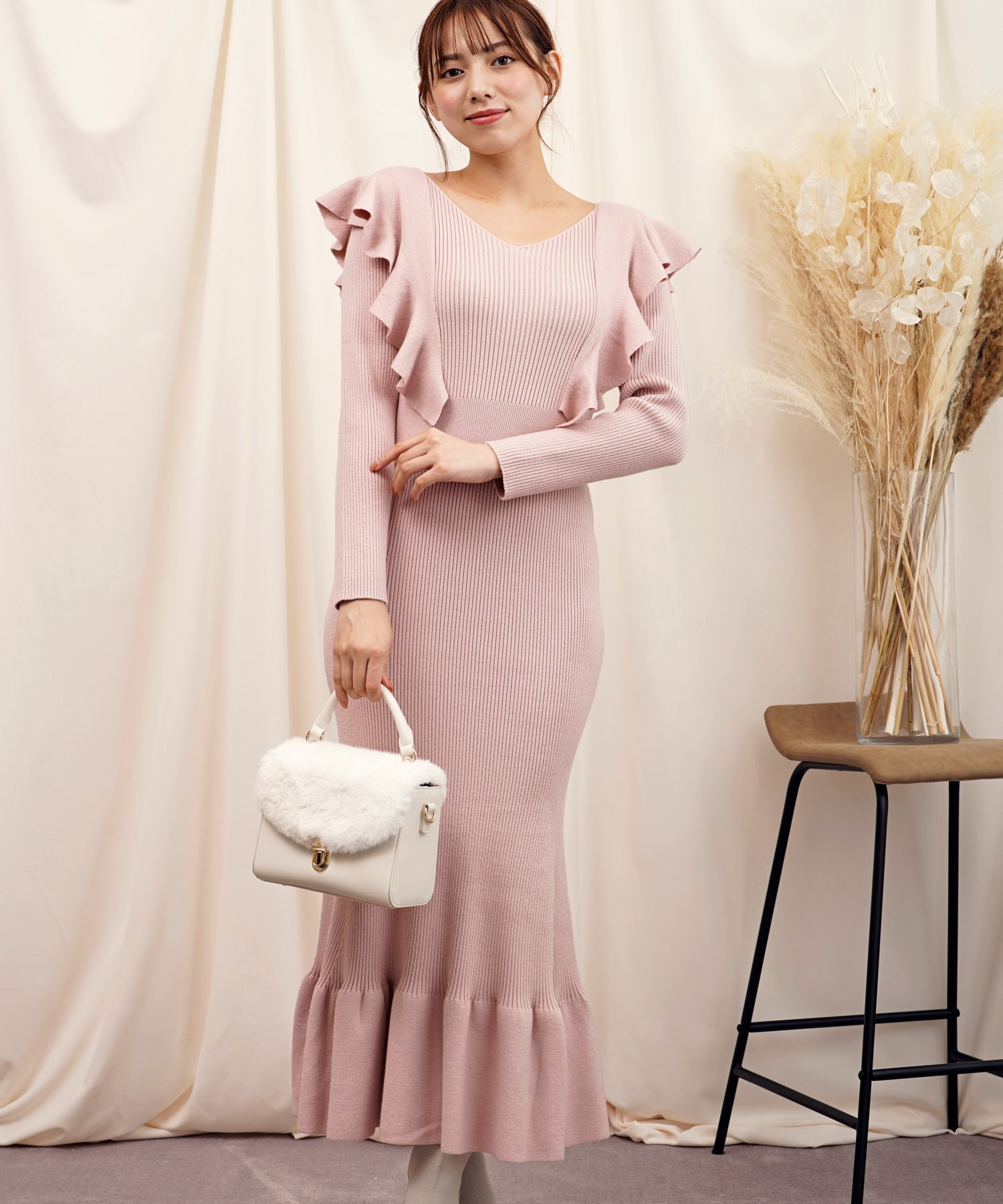 フリルニットワンピ | ニットワンピース | NOELA OFFICIAL WEB STORE