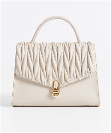 キルティングフラップバッグ | バッグ | NOELA OFFICIAL WEB STORE