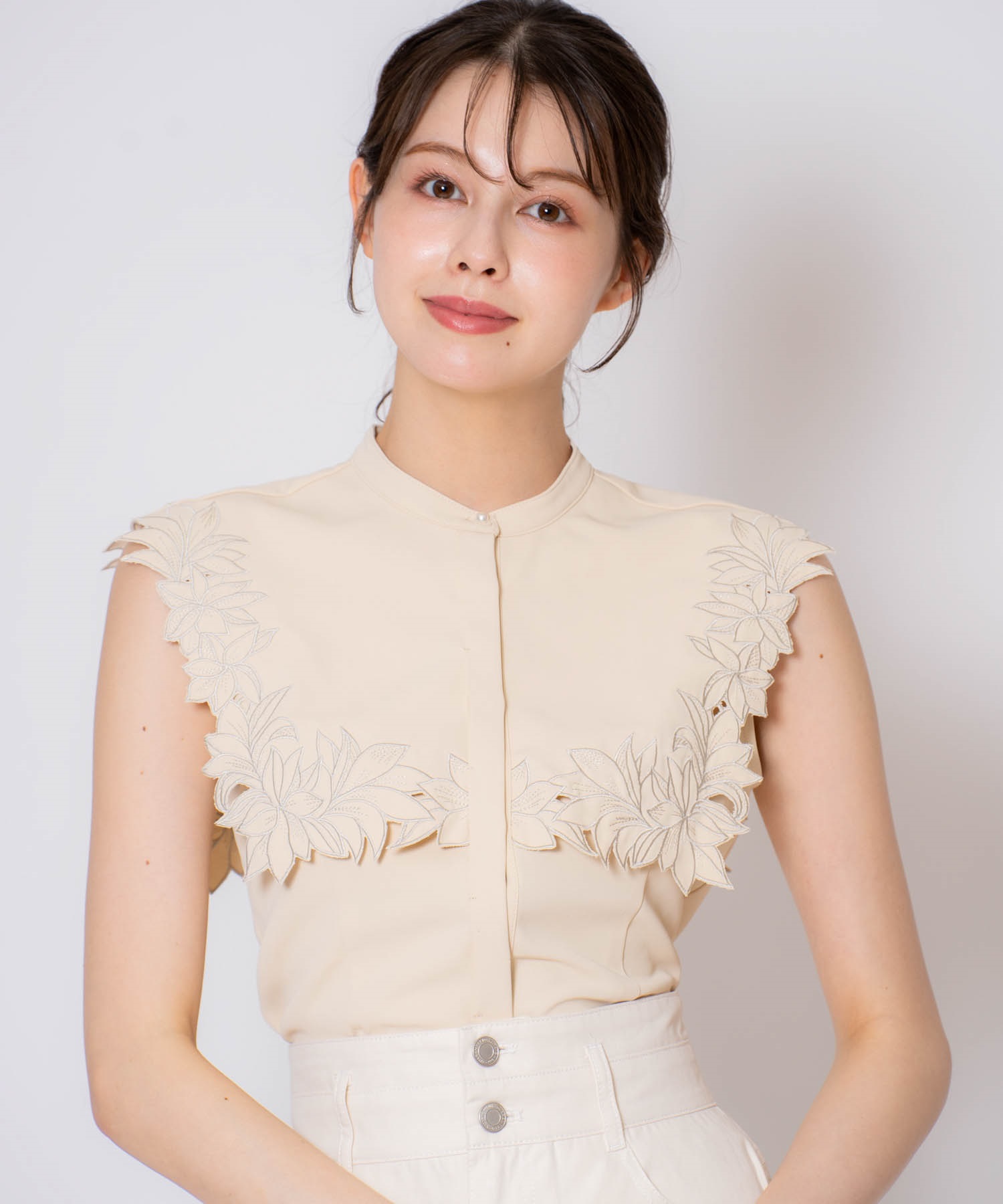 刺繍カラーブラウス | シャツ・ブラウス | NOELA OFFICIAL WEB STORE