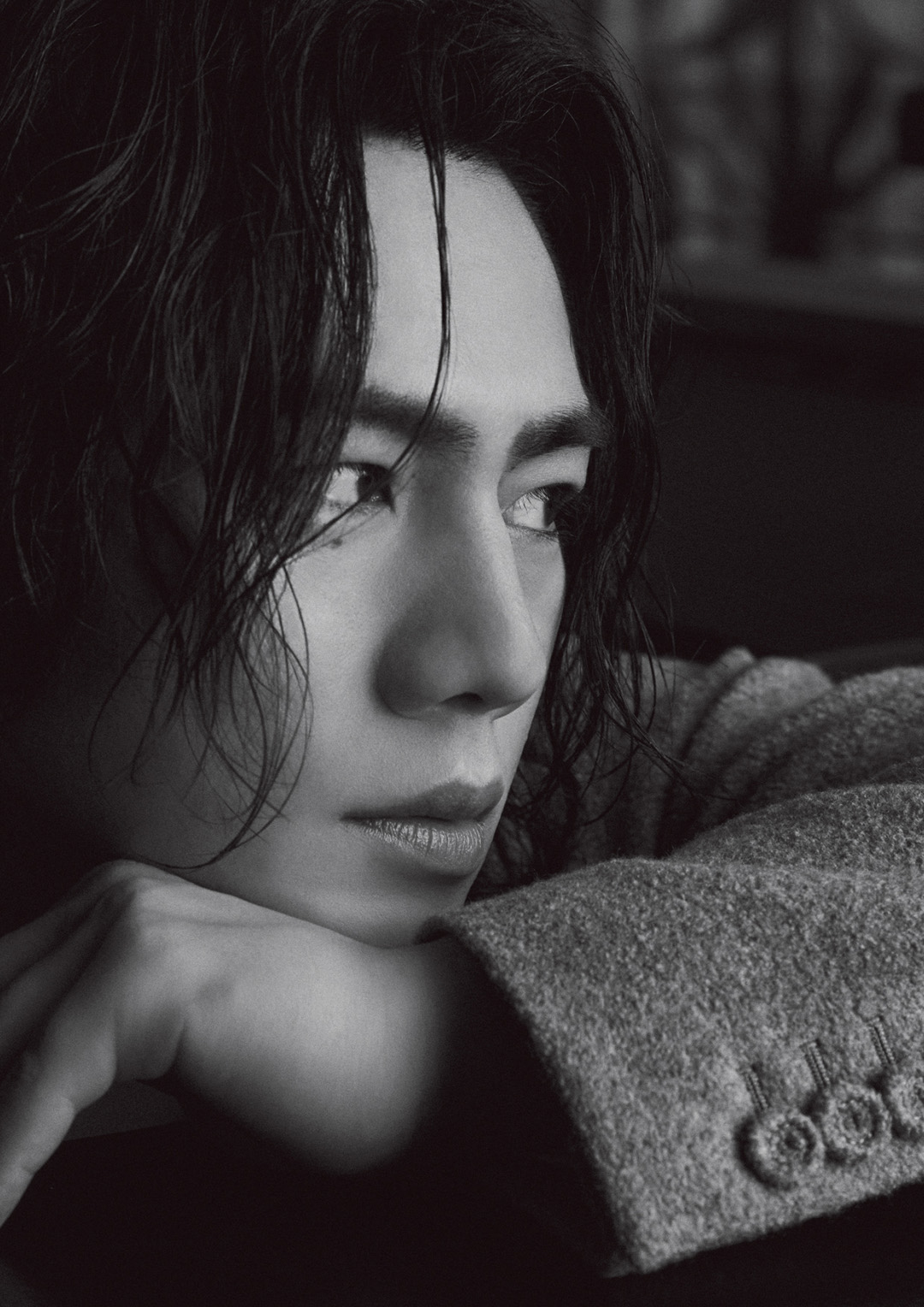 岩田剛典&ØMIが『ヌメロ・トウキョウ』10月号特装版表紙に登場