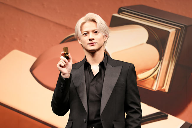 平野紫耀が登場！ イヴ・サンローラン・ボーテ 記者会見の模様を