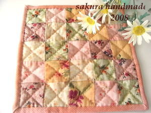 四角つなぎのミニマット - 楽しむキルトノート2