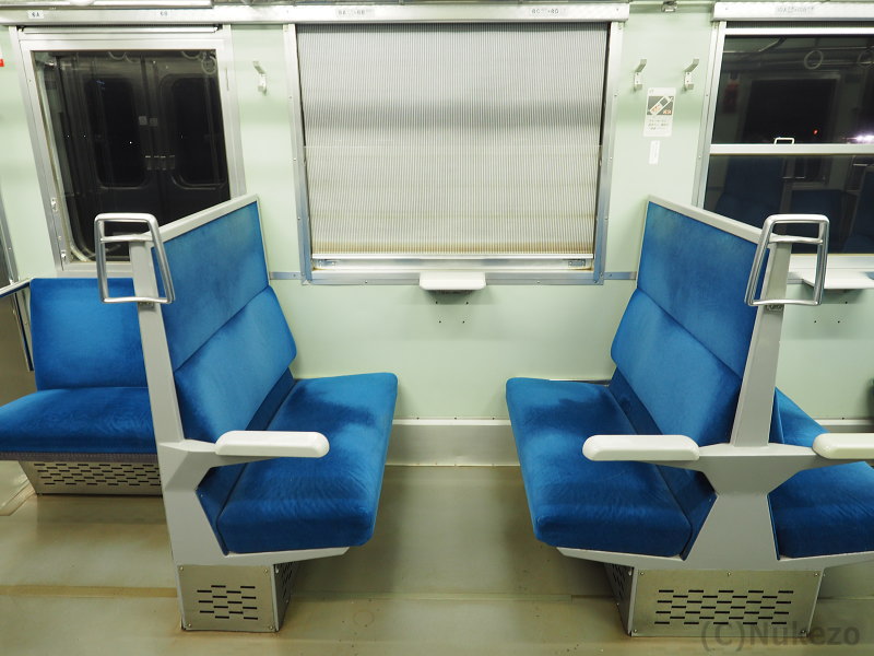 115系「新潟地区」N33・N40編成（青シート） 座席・車内・シート・座り