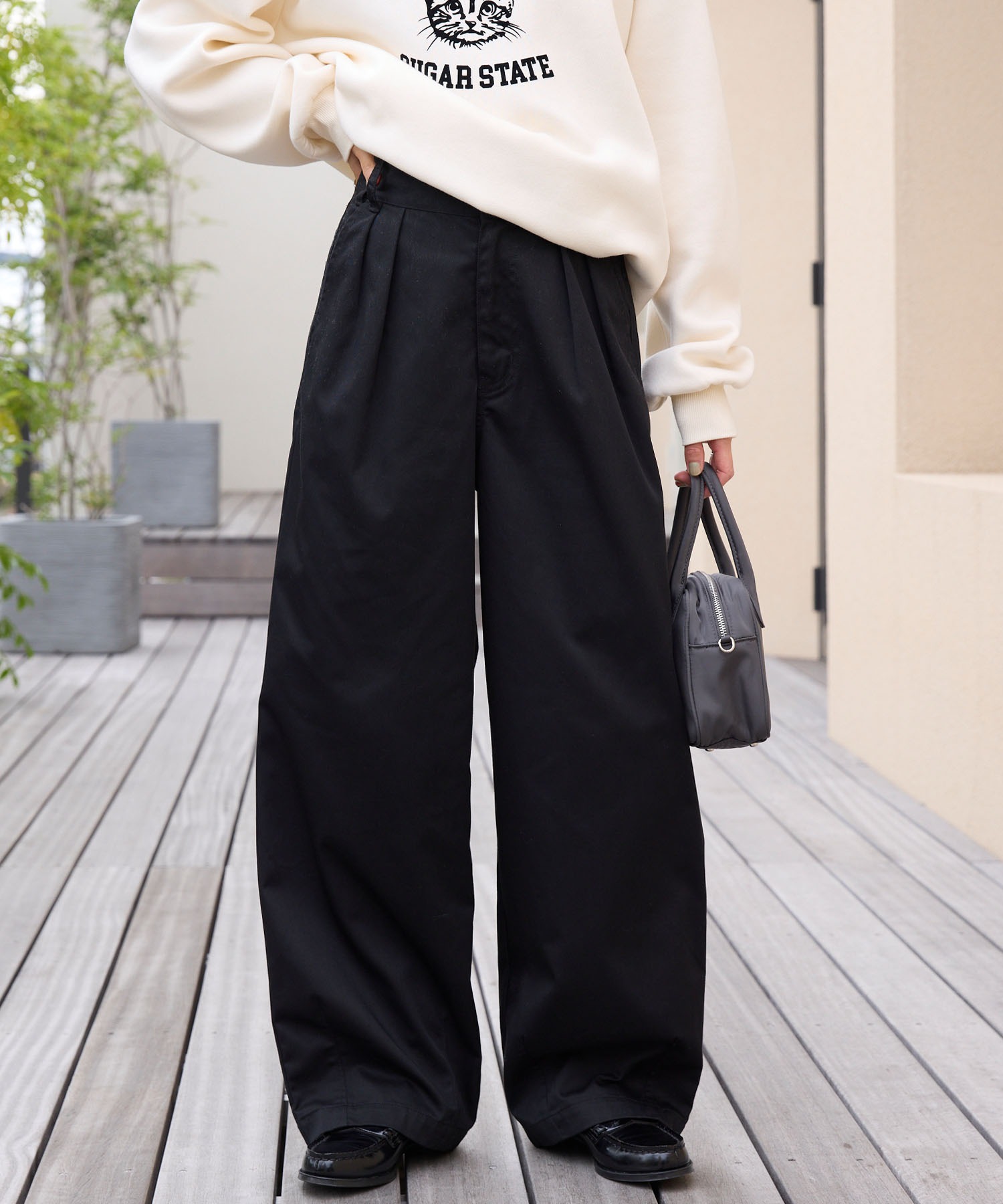 ハイウエストワイドイージータックカーブパンツ〈マシンウォッシャブル