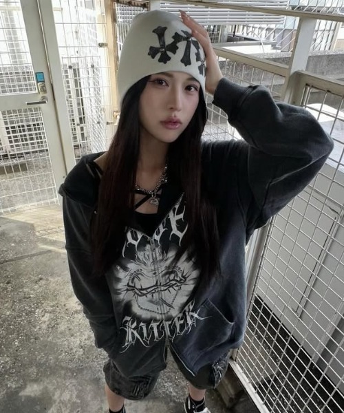 サ*ゥ様 01AW Number Nine 散弾銃ダメージ加工エンブレムパーカー 01AW