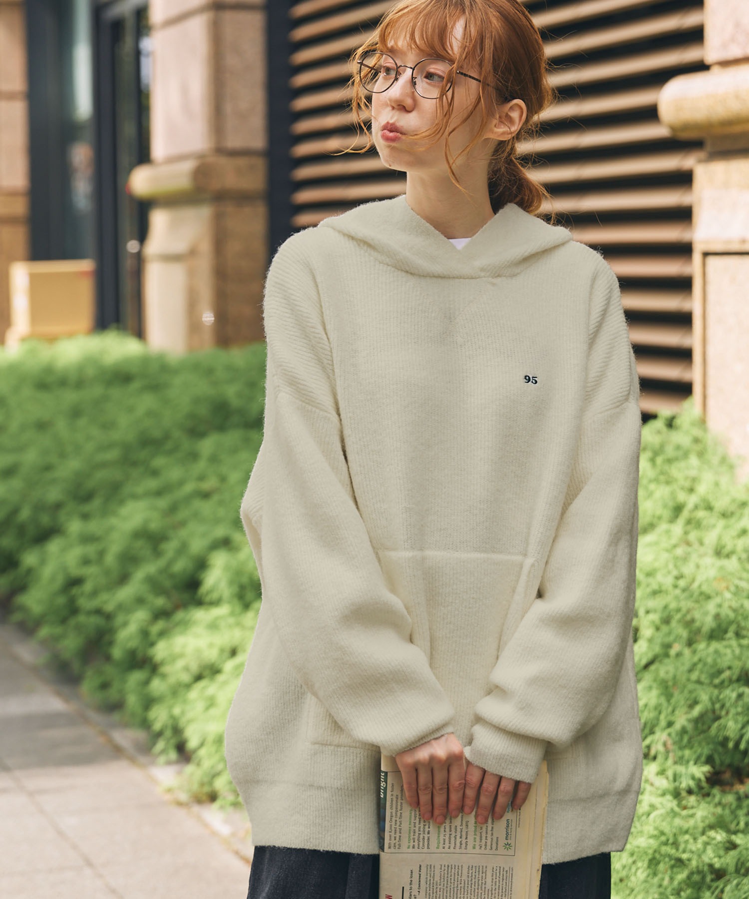 ナンバリング刺繍 オーバーサイズ フード ニットプルオーバー MONO